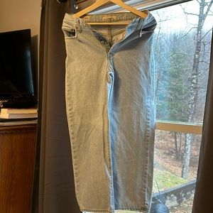 Levi’s Pants. Beautiful. I used it once.